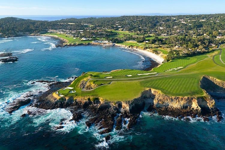 Areal view of the golf course and ocean